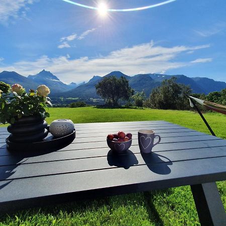 Romsdalseggen Lodge Isfjorden 외부 사진