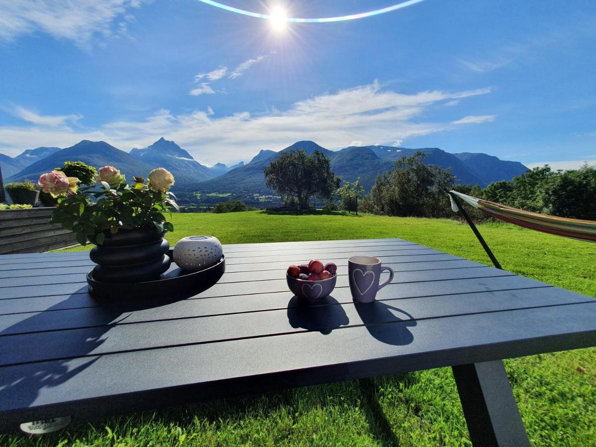 Romsdalseggen Lodge Isfjorden 외부 사진