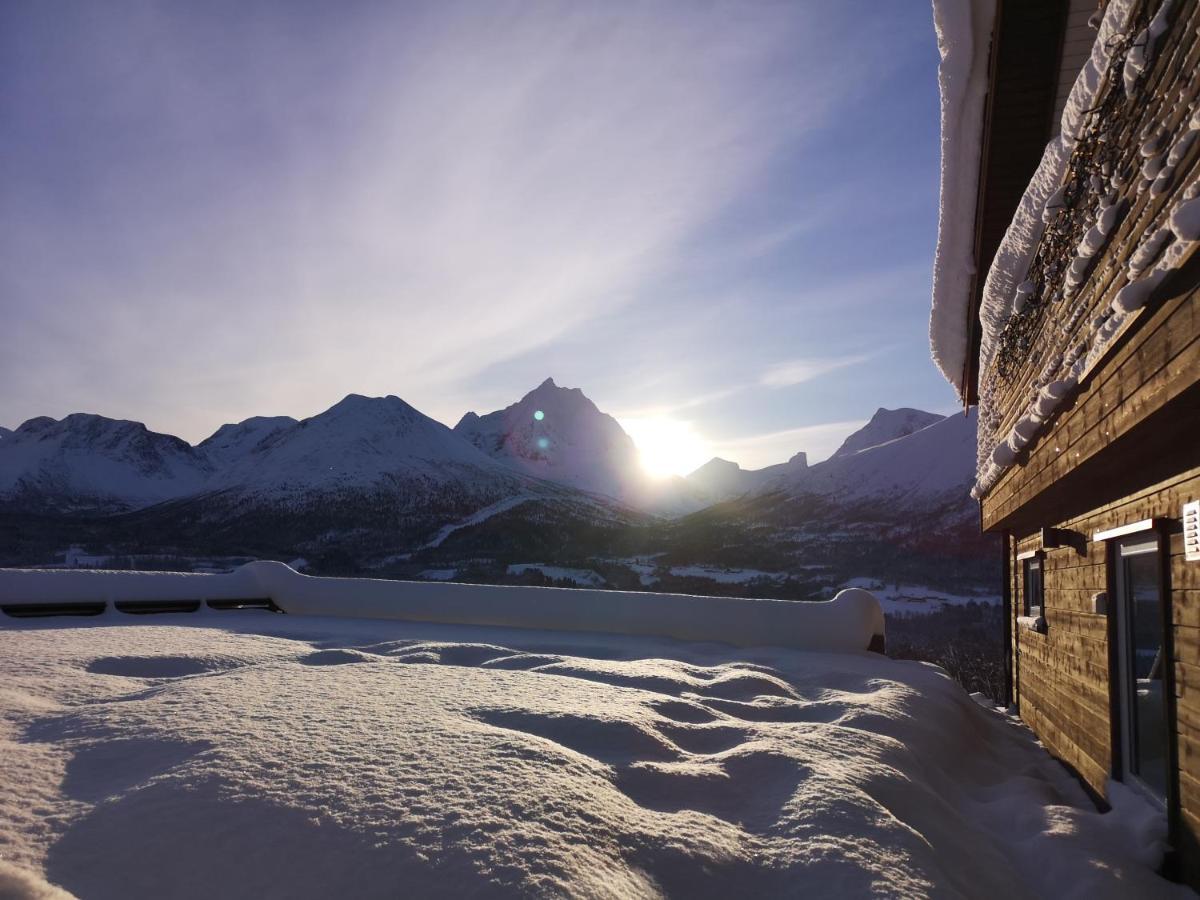 Romsdalseggen Lodge Isfjorden 외부 사진