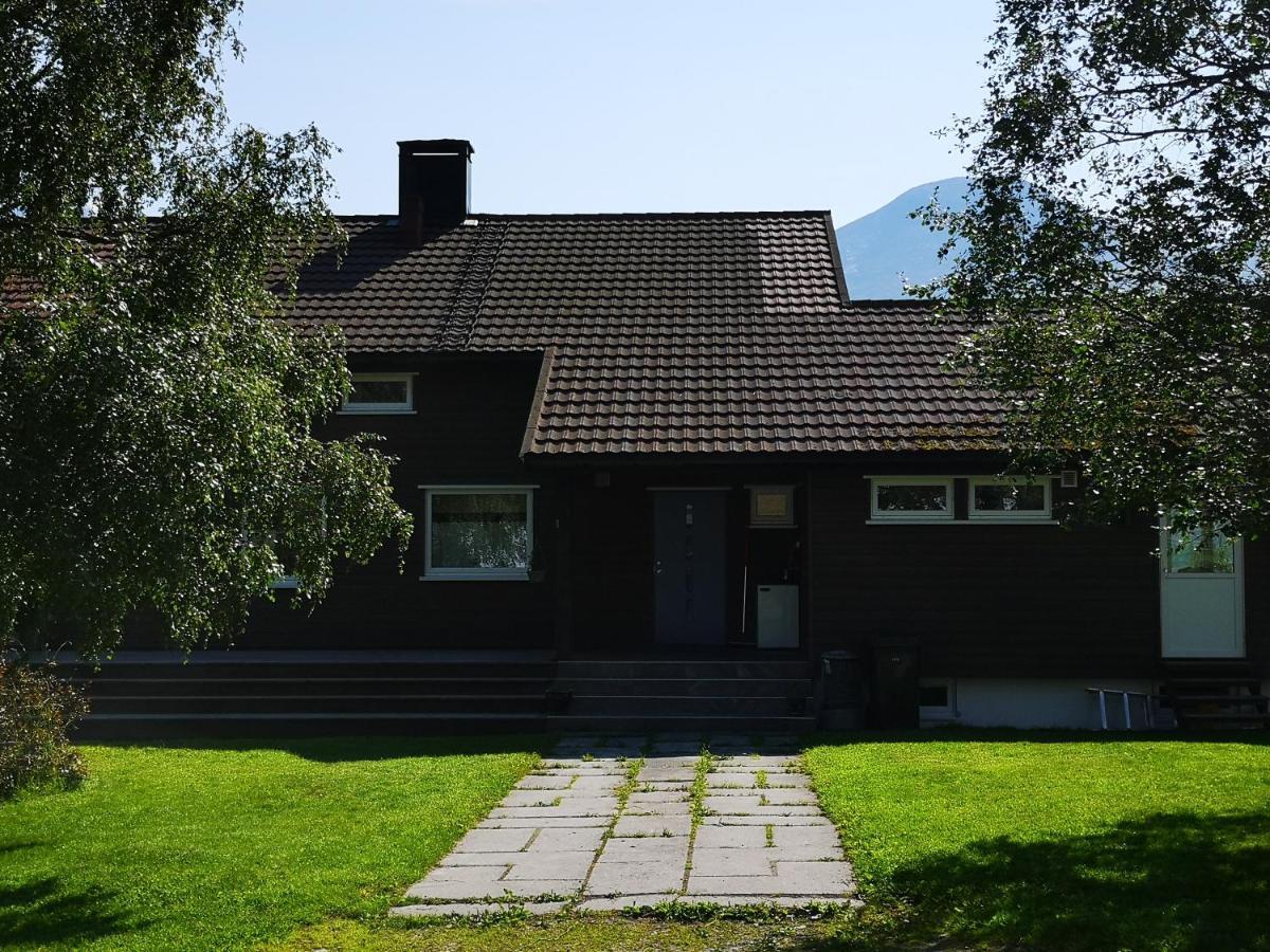 Romsdalseggen Lodge Isfjorden 외부 사진
